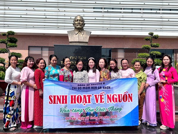 Sinh hoạt về nguồn- tham quan bảo tàng tôn đức thắng
