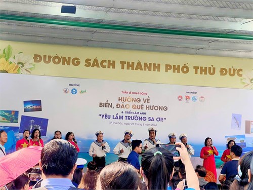 Tuần lễ hướng về biển đảo quê hương và triển lãm ảnh  yêu lắm trường sa ơi 