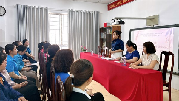Chuyên đề  Tổ chức bữa ăn cho trẻ mẫu giáo  tại lớp Mầm 1 và Lá 3