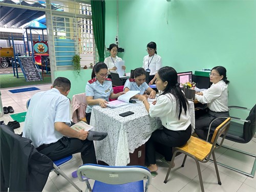 Sáng ngày 18/9/2024, Trường Mầm non Bình Trị Đông hân hạnh đón tiếp Sở An toàn thực phẩm Thành phố Hồ Chí Minh về kiểm tra việc chấp hành pháp luật trong lĩnh vực an toàn thực phẩm trên địa bàn quận Bình Tân - quận Tân Phú – quận Tân Bình (Đoàn Đ6).