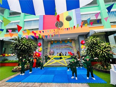 Lễ Tổng kết phát thưởng và tri ân thầy cô, cha mẹ của trẻ 5-6 tuổi
