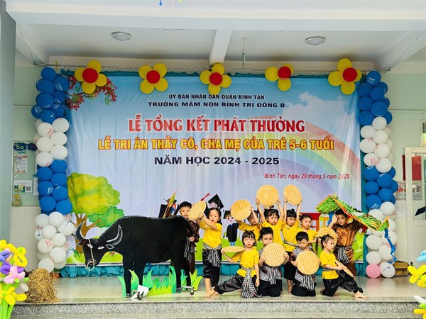 Lễ tổng kết năm học 2024-2025 của các bé khối chồi