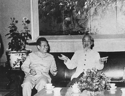 Chủ tịch Hồ Chí Minh với mối quan hệ hữu nghị đoàn kết đặc biệt Lào - Việt Nam