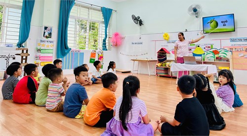 Lớp Lá 2: Ứng dụng công nghệ thông tin vào dạy học