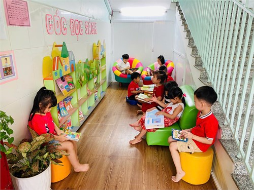 Lớp Chồi 4: Dạy và khuyến khích học sinh đặt câu hỏi, tư duy phản biện