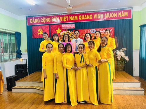 Chiều ngày 8/1/2025 Chi bộ trường mầm non Bình Trưng Đông đã tổ chức thành công Đại hội chi bộ lần thứ VI, nhiệm kỳ 2025 - 2027.