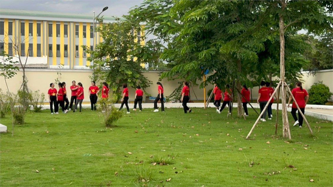Trường Mầm non Cúc Họa Mi huyện Hóc Môn hưởng ứng Edu Run HCMC.