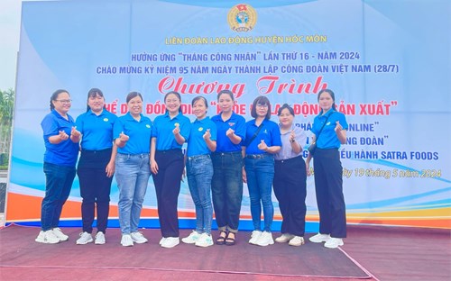 Công Đoàn viên tham gia Chương trình: Thể dục đồng diễn “khỏe để lao động sản xuất” vào sáng ngày 19/05/2024 tại Nhà di tích lịch sử Ngã Ba Giồng.