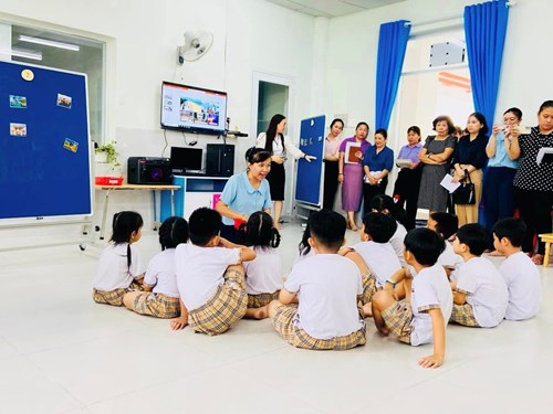 Trường Mầm Non Cúc Hoạ Mi - Thiết Kế Và Tổ Chức Thực Hiện Chuyên Đề Ứng Dụng Công Nghệ Thông Tin Trong Hoạt Động Giáo Dục Trẻ Mầm Non