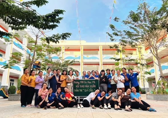Công đoàn trường mầm non cúc họa mi 
tổ chức hội thao mùa xuân
niềm vui sau những giờ lao động hăng say
nụ cười làm bước xuân thêm rộn rã