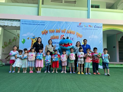 Trường Mầm non Đồng Xanh phối hợp cùng Công ty Cổ Phần Xuất Nhập Khẩu Bình Tây tổ chức hội thi  bé vẽ sáng tạo cùng Bitex cấp trường.
