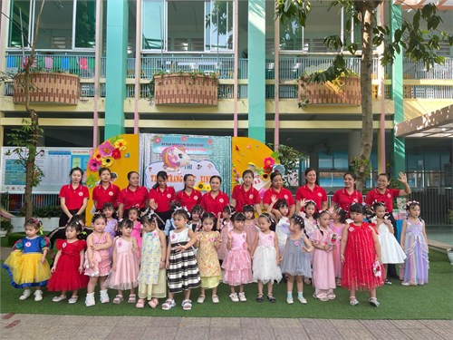 Hội thi  Thời trang tóc xinh  chào mừng Ngày Quốc tế Phụ nữ 8/3