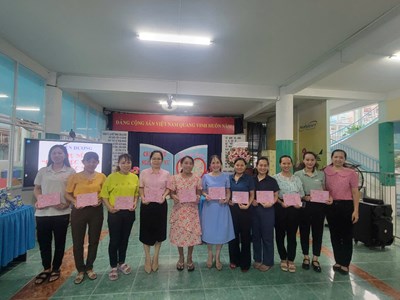 Sinh hoạt Câu lạc bộ Công đoàn kỷ niệm 115 năm ngày Quốc tế Phụ nữ 8/3 (1910 - 2025) và 1985 năm cuộc khởi nghĩa Hai Bà Trưng.