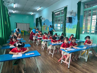 Hội thi  Bé nhanh trí 