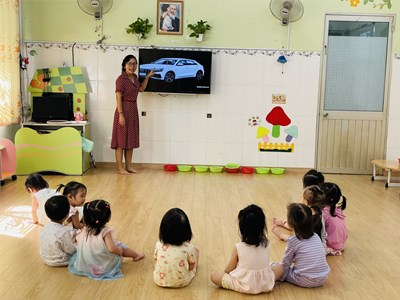 Trường Mầm Non Hoa Mai
NBTN Xe ô tô 
Nhóm 25-36 tháng