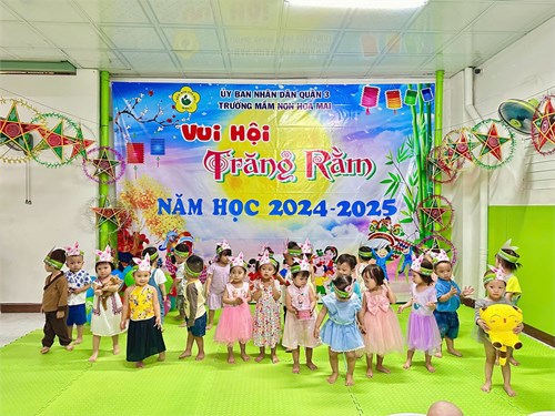 Mầm non Hoa Mai Quận 3
Nhóm 25-36 tháng (Gấu bông_
Múa hát bài Rước đèn tháng tám