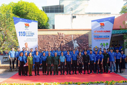 Chi đoàn mầm non họa mi tham gia lễ khởi động tháng thanh niên năm 2024
