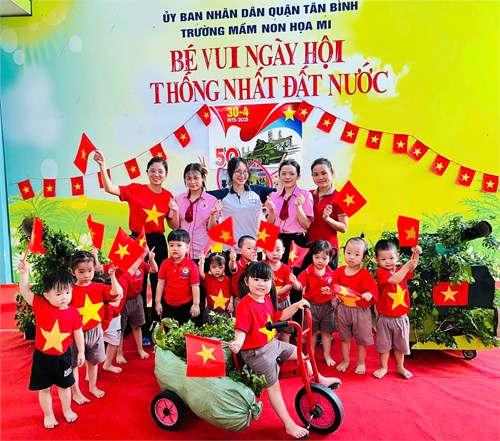 Lớp 25-36tháng(1) hưởng ứng ngày lễ Chào mừng ngày Giải phóng miền Nam, thống nhất đất nước (30/4/1975 – 30/4/2025)