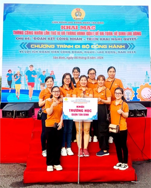 CĐCS Mầm non Họa Mi tham gia  Chương trình đi bộ đồng hành vì lợi ích đoàn viên công đoàn, người lao động, năm 2024 