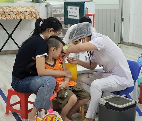 Chiến dịch tiêm Vắc-xin Sởi để phòng, chống dịch