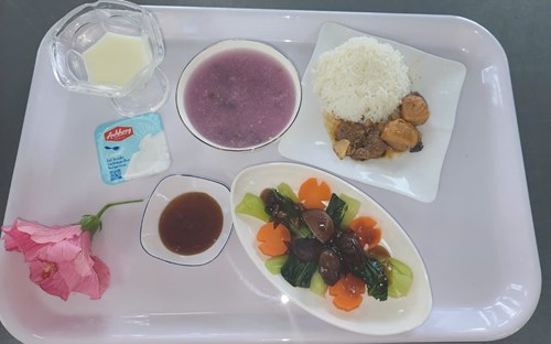 Món ăn của bé ngày 12/9/2024