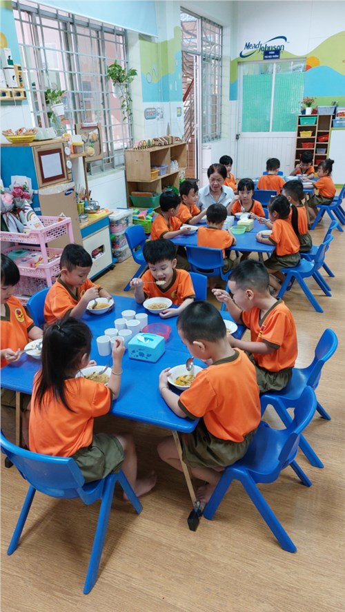 Món ăn sáng của Bé Ngày 22/10/2024
Bò kho + Bánh mì