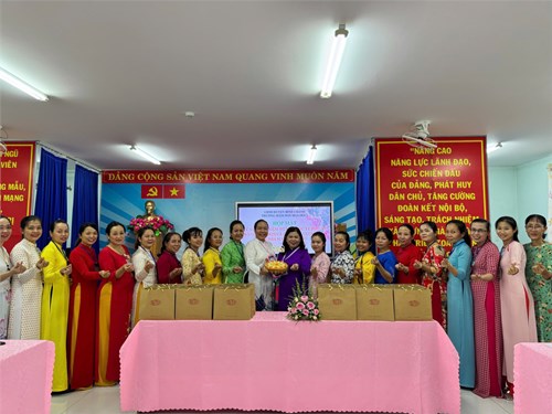 Cđcs trường mn hoa sen 2 tổ chức họp mặt kỷ niên 115 năm quốc tế phụ nữ 8/3/1910-8/3/2025 và 1985 năm cuộc khởi nghĩa hai bà trưng.