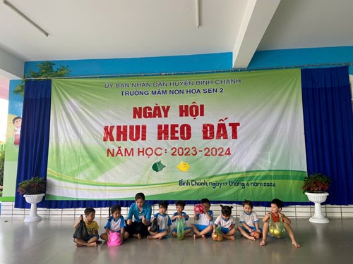 Ngày hội khui heo đất năm học 2023-2024