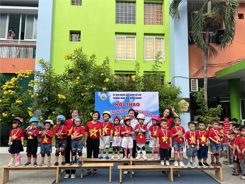Hội thao đua xe thăng bằng