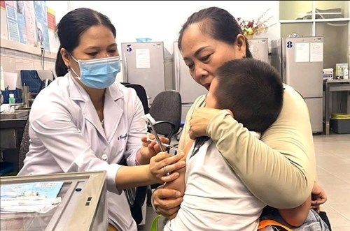 Những     ngày vàng     còn lại để ngăn dịch sởi bùng phát ở TP.HCM