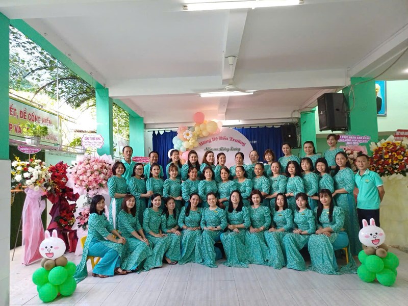 Tập thể Trường Mầm non Hướng Dương - Năm học: 2024-2025
