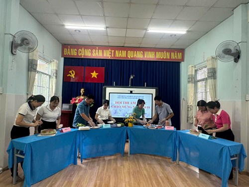 Trường Mầm non Hương Sen sinh hoạt câu lạc bộ công đoàn ngày 20/10/2024