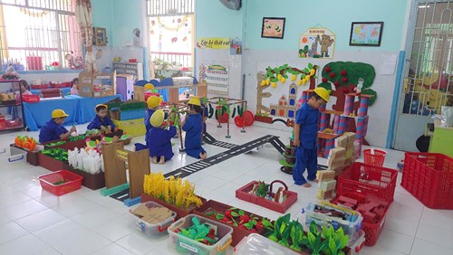 Điều kiện tổ chức vui chơi lớp Chồi 2