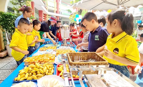 Tiệc buffet chào mừng ngày Nhà Giáo Việt Nam 20/11