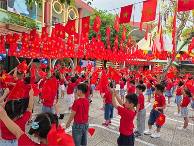 Thể dục đồng diễn chào mừng kỷ niệm 50 năm Giải phóng Miền Nam, thống nhất đất nước