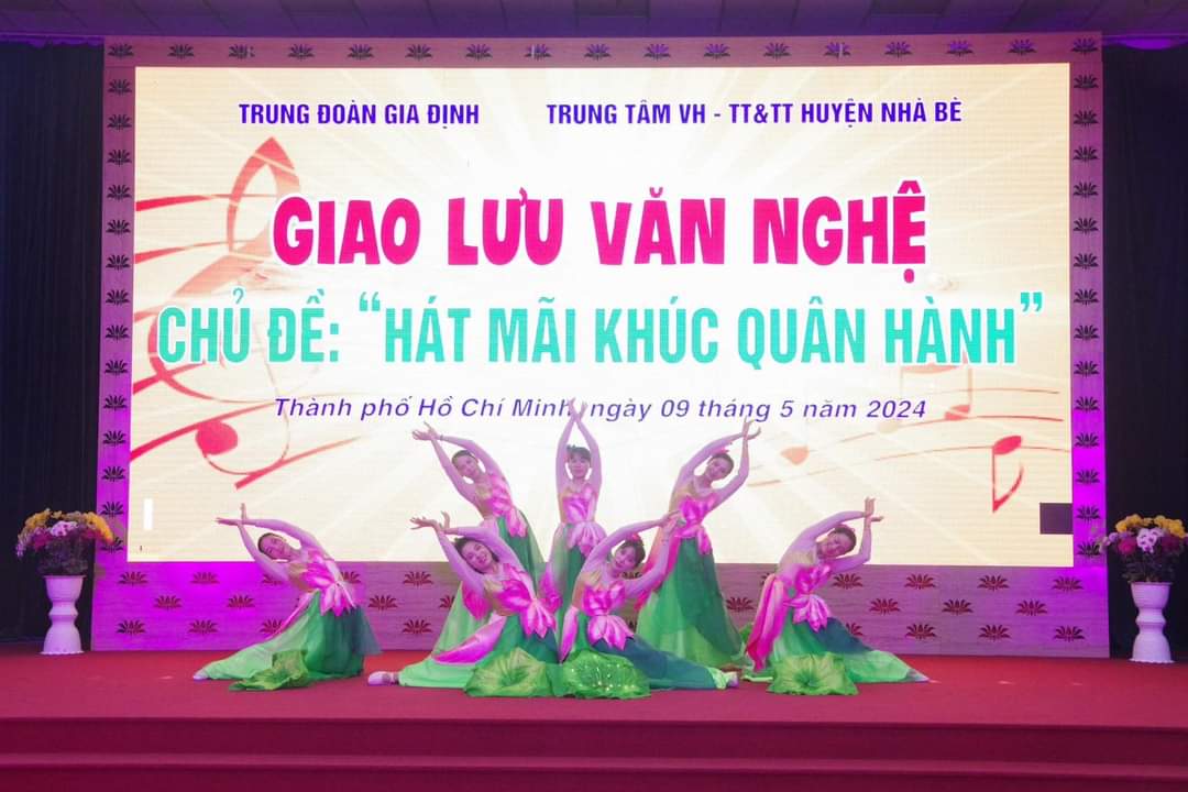 CĐCS Trường Mầm non Mạ Non tham gia giao lưu văn nghệ  Hát về Người chiến sĩ  tại Tiểu đoàn 3, Trung đoàn Gia Định, Quận 12.