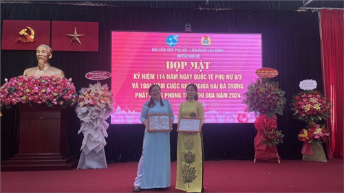 Tham dự Họp mặt kỷ niệm 114 năm ngày Quốc tế phụ nữ 8/3 và 1984 năm cuộc khởi nghĩa Hai Bà Trưng
