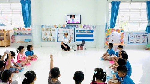Đề tài: Những đối tượng có mối liên quan (Lớp Lá 4)
