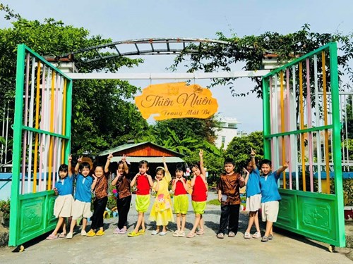 Hoạt động trải nghiệm “Vui với thiên nhiên” của các bé trường Mầm non Mỹ Hòa