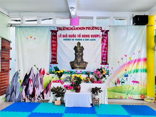 Dù ai đi ngược về xuôi
Nhớ ngày giỗ tổ
Mùng 10 tháng 3
Mừng ngày lễ Giỗ quốc tổ Hùng Vương 10/3