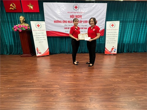 Chúc mừng cô Nguyễn Thị Kim Chi giáo viên Trường Mầm non Phường 3 đã vinh dự được Hội chữ thập đỏ   
 Quận 10 tặng giấy khen.