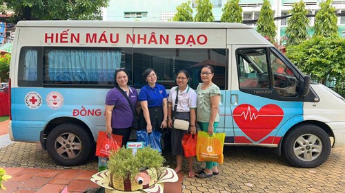 Trường Mầm non Phường 3 tham gia hiến máu thực hiện chiến dịch những giọt máu hồng hè năm 2024.