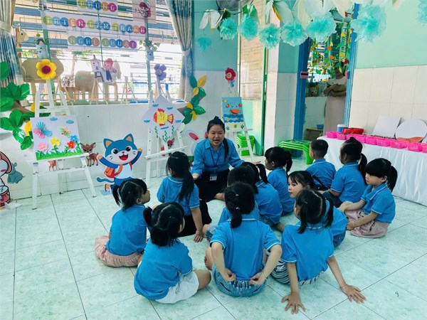 Trường mầm non phường 8 tổ chức thực hiện chuyên đề lấy trẻ làm trung tâm tại khối lớp mẫu giáo 4-5 tuổi.