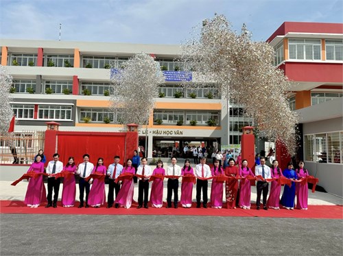 Trường Mầm non Rạng Đông 11 tham gia hỗ trợ lễ khánh thành Trường THCS Nguyễn Thái Bình.