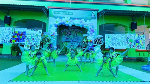 🌻🌻Trường Mầm non Sen Hồng 1 đã tổ chức buổi lễ kỷ niệm 42 năm ngày nhà giáo Việt Nam  (20/11/1982-20/11/2024).