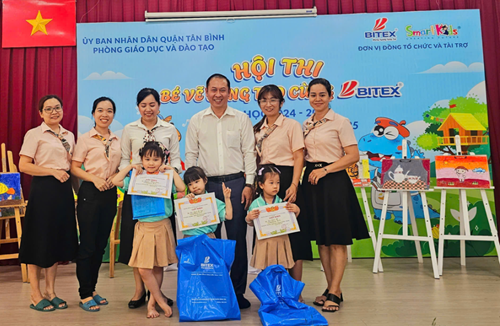 Trường MN Sơn Ca: Đại diện các bé Trường MN Sơn Ca tham gia Hội thi   Bé vẽ sáng tạo cùng Bitex  cấp quận năm học 2024-2025.