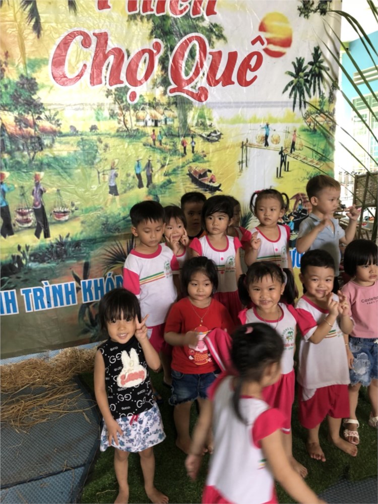 Trường Mầm non Tuổi Ngọc tổ chức phiên chợ quê