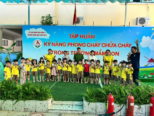 Ngày 28-02-2025, các bé lớp Chồi tham gia hoạt động KỸ NĂNG PHÒNG CHÁY CHỮA CHÁY TRONG TRƯỜNG MẦM NON