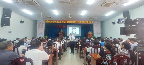 Đồng chí bí thư chi bộ mầm non tuổi xanh tham dự hội nghị báo cáo chuyên đề về “ý nghĩa lịch sử và giá trị thời đại của chiến thắng điện biên phủ”