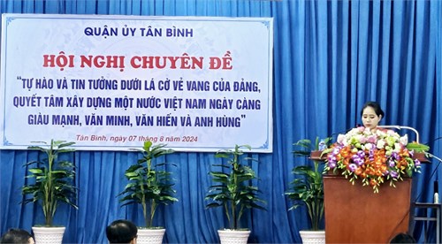 Đồng chí bí thư tham dự báo cáo chuyên đề tác phẩm “tự hào và tin tưởng dưới lá cờ vẻ vang của đảng, quyết tâm xây dựng một nước việt nam ngày càng giàu mạnh, văn minh, văn hiến và anh hùng” của cố tổng bí thư nguyễn phú trọng